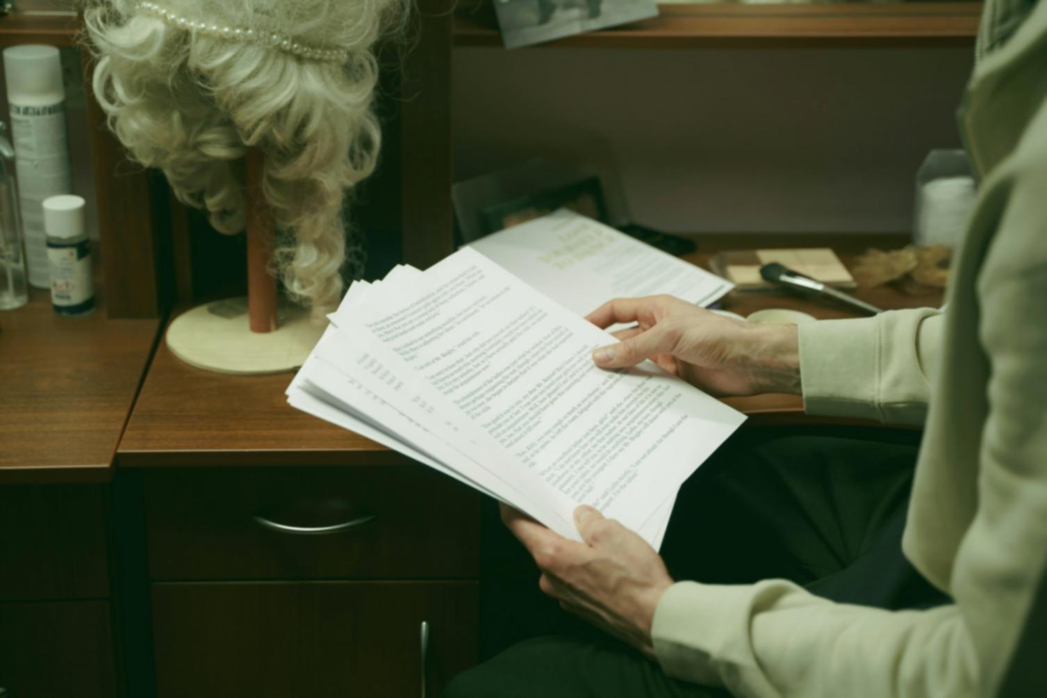 Кадр з вебінару про роботу з маскою в фізичному театрі